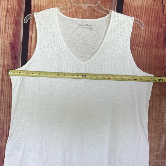 Eddie Bauer - NWOT tank top with lace detail - Picture 2 of 9